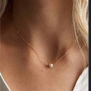 Freshwater Pearl Pendant Gold plated Necklace